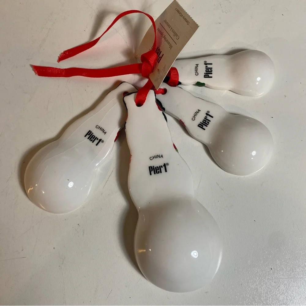 NWT Pier 1 Imports Set Of 4 Snowman Christmas Holiday Measuring Spoons